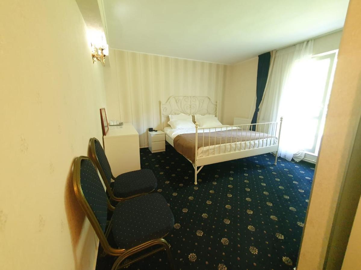 Hotel Green Palace Sinaia Esterno foto