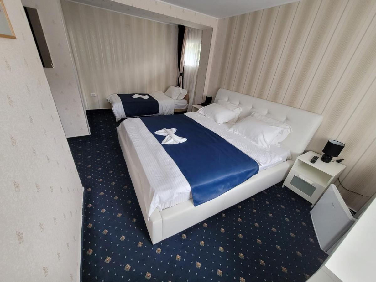 Hotel Green Palace Sinaia Esterno foto