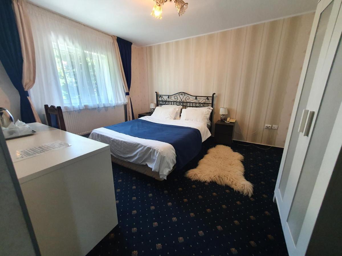Hotel Green Palace Sinaia Esterno foto