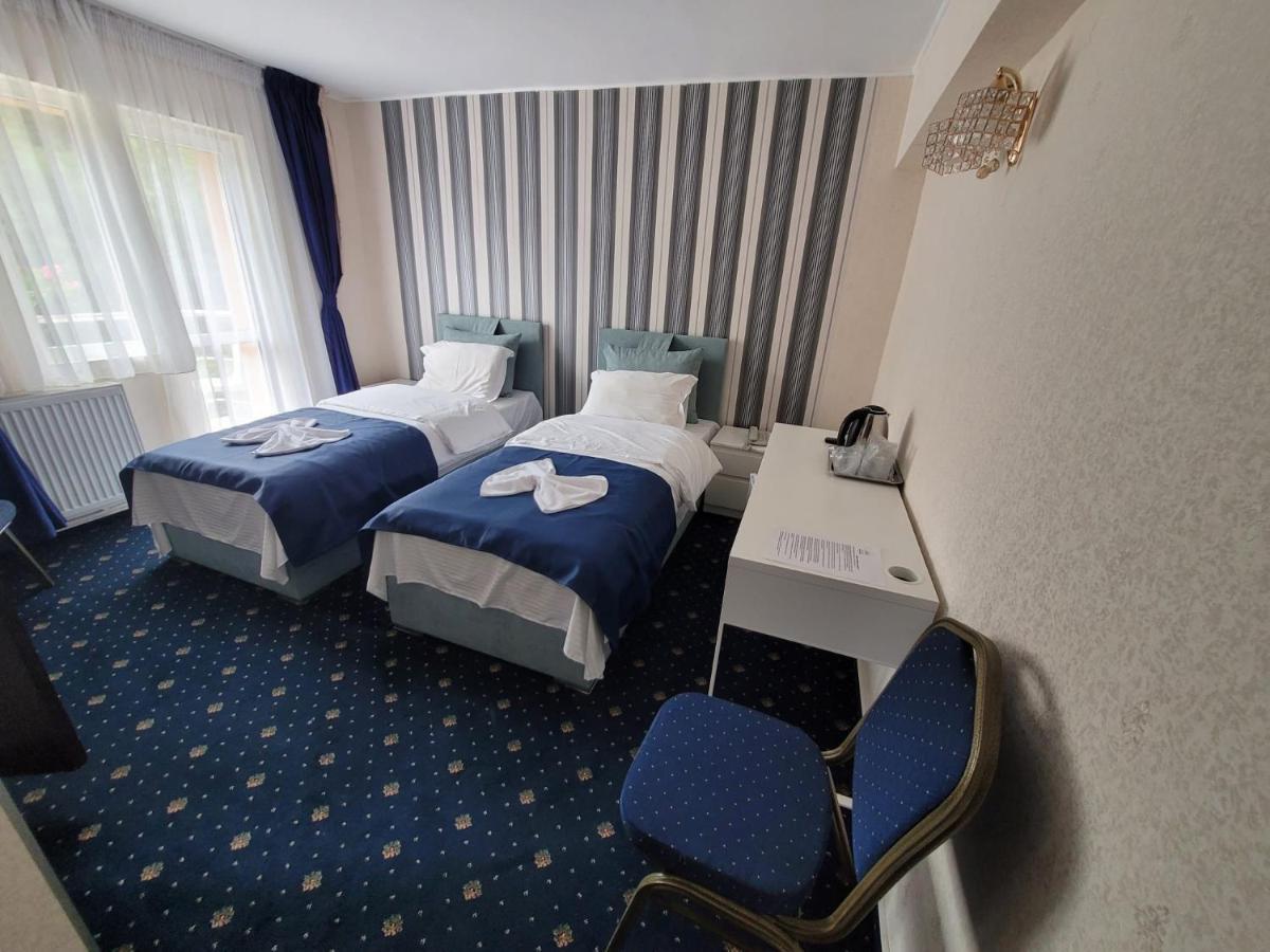 Hotel Green Palace Sinaia Esterno foto